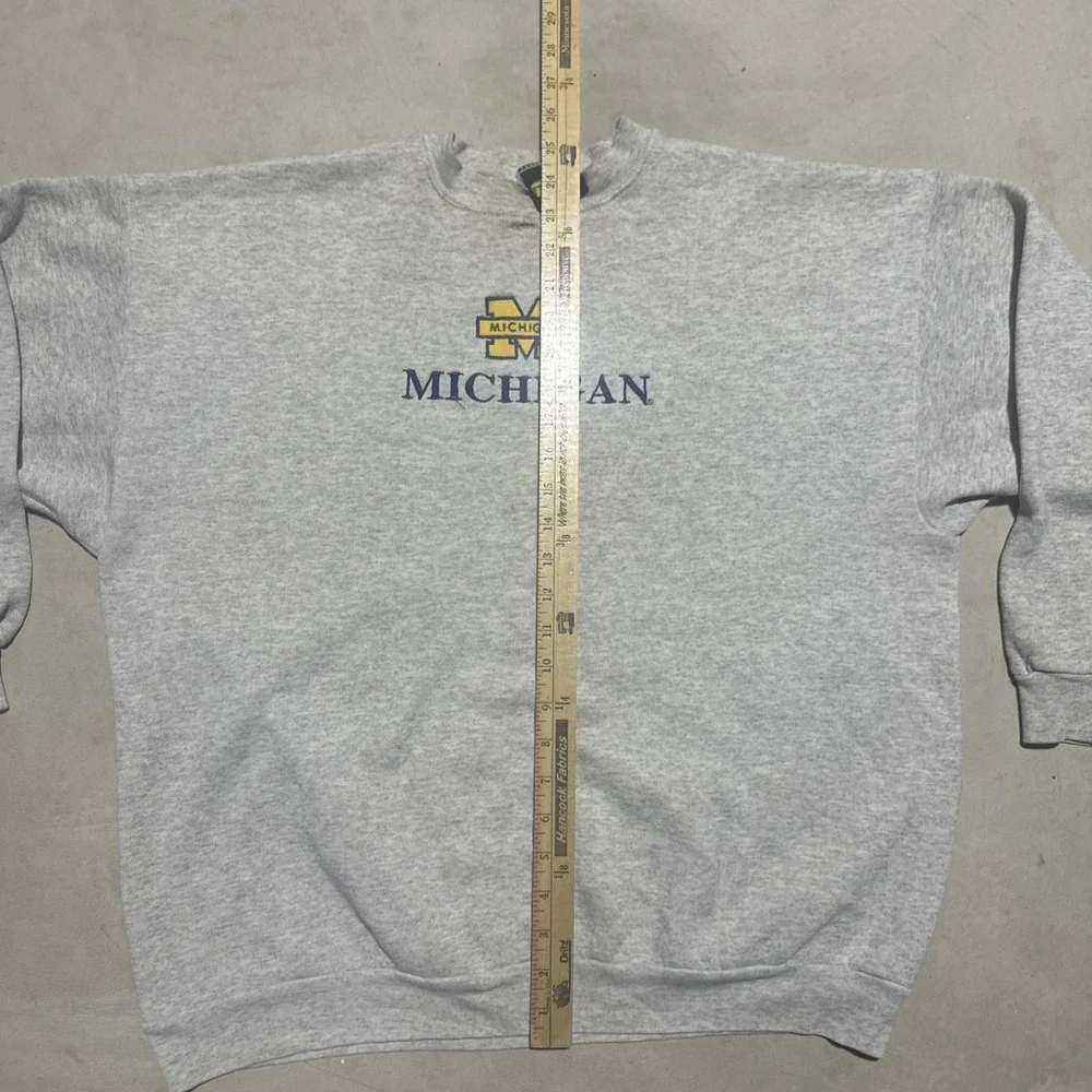 Vintage Michigan Wolverines Sweatshirt Men's XL 90s Y2K Fleece Gray DISTRESSED